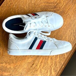 Tommy Hilfiger Women’s Lightz Lace Up Fashion Sneakers Size 7.5